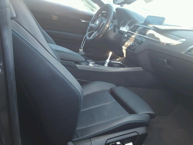 WBS1J5C59JVD36462 - 2018 BMW M2 Grau Foto 5