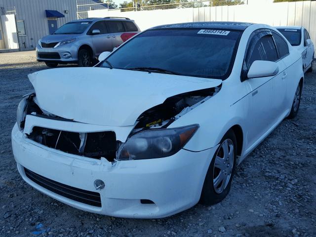 JTKDE167390275560 - 2009 TOYOTA SCION TC WHITE photo 2