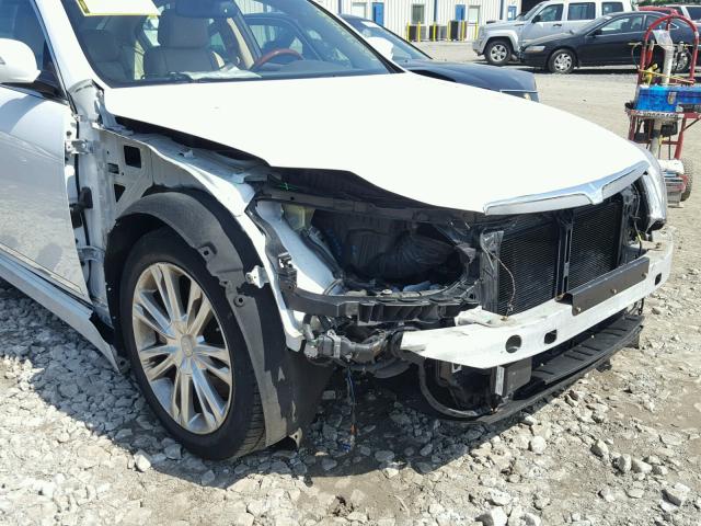 KMHGC4DF5CU179561 - 2012 HYUNDAI GENESIS 4. WHITE photo 9