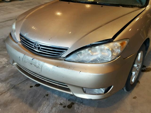 4T1BE30K85U426351 - 2005 TOYOTA CAMRY LE 金色 照片 9