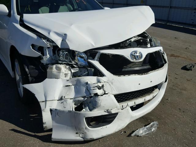 4T1BF3EK5BU776408 - 2011 TOYOTA CAMRY WHITE photo 9