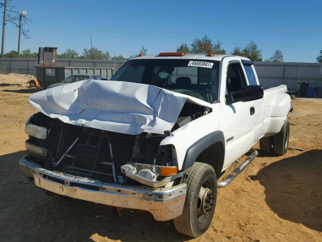 1GCJC39U41E313060 - 2001 CHEVROLET SILVERADO WHITE photo 2