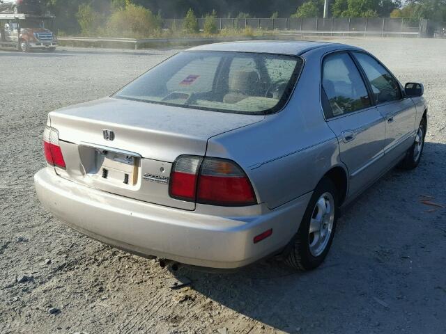 1HGCD5602VA237873 - 1997 HONDA ACCORD SE GOLD photo 4