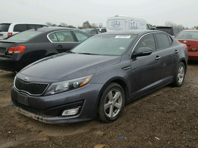 5XXGM4A7XFG449389 - 2015 KIA OPTIMA LX GRAY photo 2