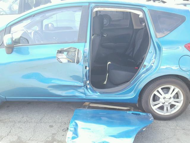 3N1CE2CP6EL376265 - 2014 NISSAN VERSA SV BLUE photo 9