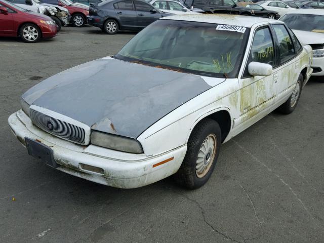 2G4WB52K5T1511224 - 1996 BUICK REGAL CUST WHITE photo 2