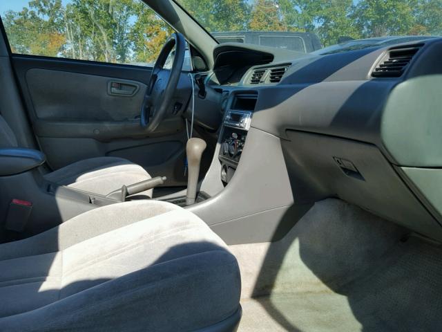 4T1BF22K0WU065302 - 1998 TOYOTA CAMRY GRAY photo 5