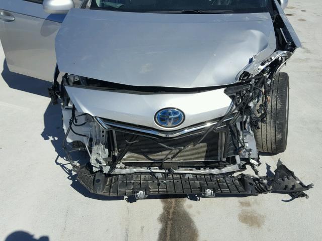 JTDZN3EUXC3163344 - 2012 TOYOTA PRIUS V SILVER photo 7