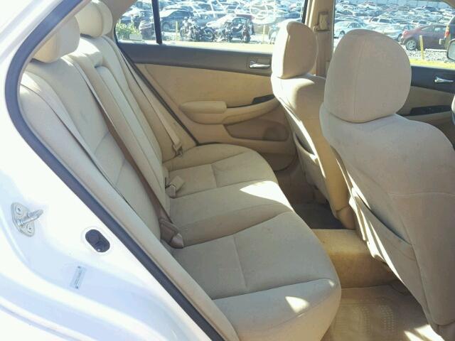 1HGCM56346A006274 - 2006 HONDA ACCORD SE WHITE photo 6