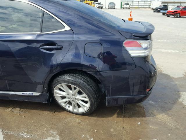 JTHBB1BA9A2029208 - 2010 LEXUS HS 250H BLUE photo 9