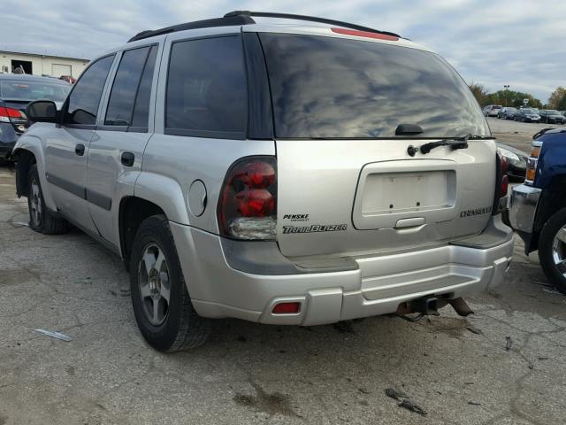 1GNDT13S642141782 - 2004 CHEVROLET TRAILBLAZE SILVER photo 3