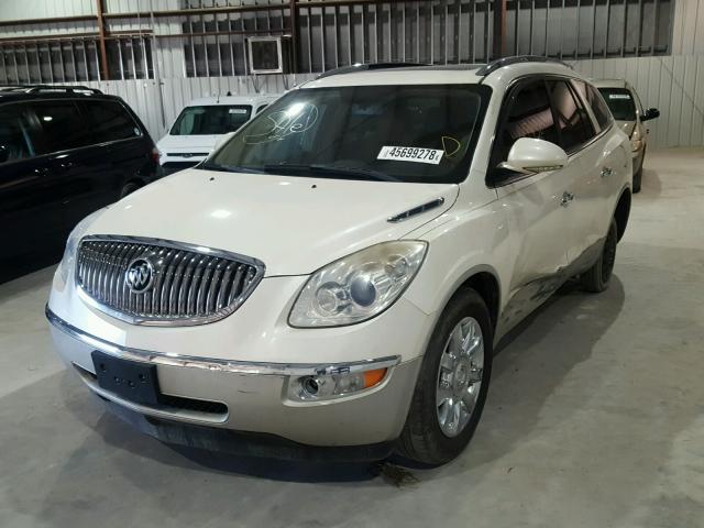 5GAKRBED7BJ346700 - 2011 BUICK ENCLAVE CX WHITE photo 2