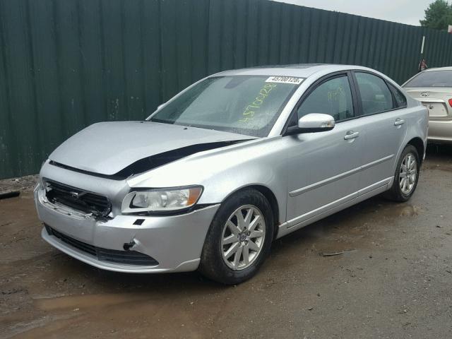 YV1MS382682395377 - 2008 VOLVO S40 2.4I SILVER photo 2