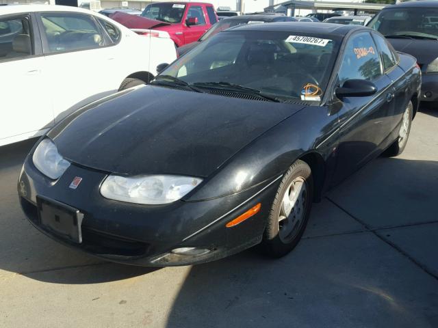 1G8ZY14702Z115185 - 2002 SATURN SC2 BLACK photo 2