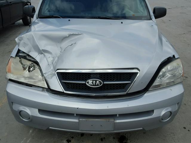 KNDJD733465561708 - 2006 KIA SORENTO EX SILVER photo 7