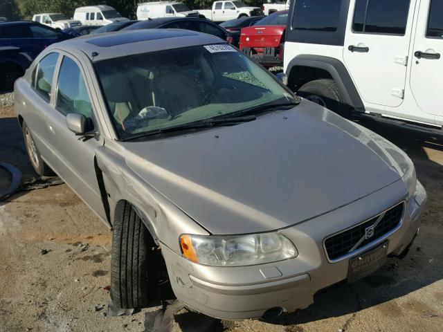 YV1RS612852482730 - 2005 VOLVO S60 GOLD photo 1