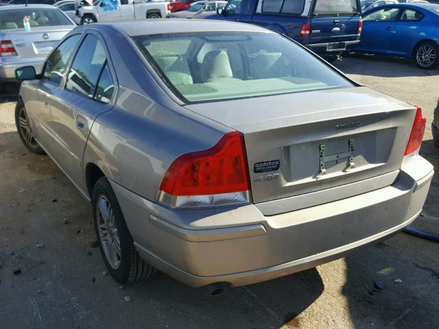 YV1RS612852482730 - 2005 VOLVO S60 GOLD photo 3