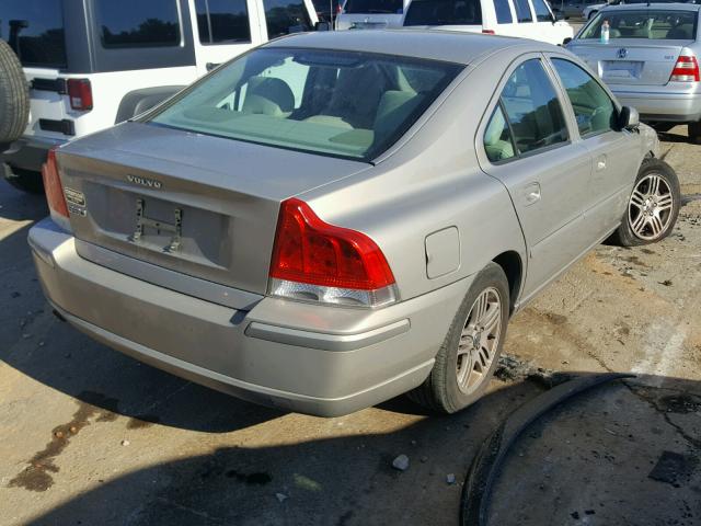 YV1RS612852482730 - 2005 VOLVO S60 GOLD photo 4