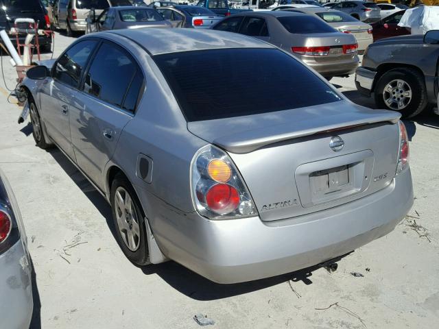 1N4AL11D33C108589 - 2003 NISSAN ALTIMA BAS GRAY photo 3