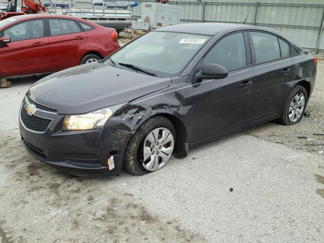 1G1PA5SH8E7140915 - 2014 CHEVROLET CRUZE LS GRAY photo 2