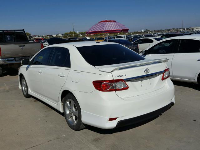 2T1BU4EE3CC882655 - 2012 TOYOTA COROLLA BA WHITE photo 3