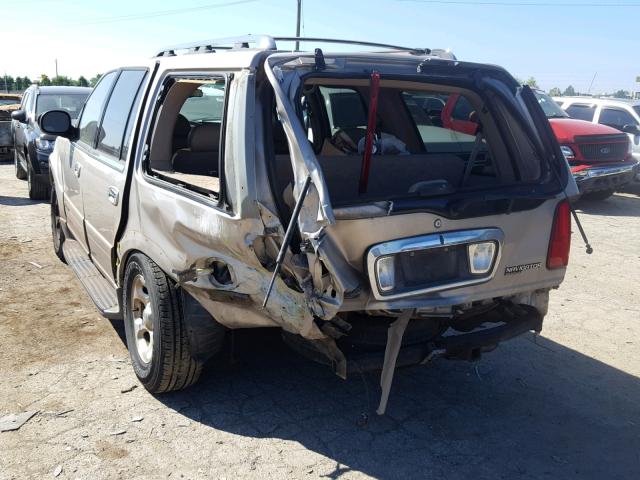 5LMFU28R82LJ12570 - 2002 LINCOLN NAVIGATOR 金色 照片 3