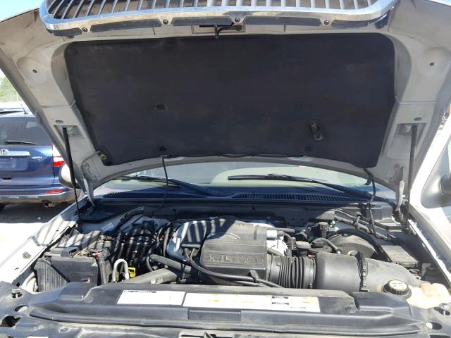 5LMFU28R82LJ12570 - 2002 LINCOLN NAVIGATOR 金色 照片 7