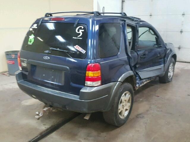 1FMYU93104KA15300 - 2004 FORD ESCAPE XLT BLUE photo 4