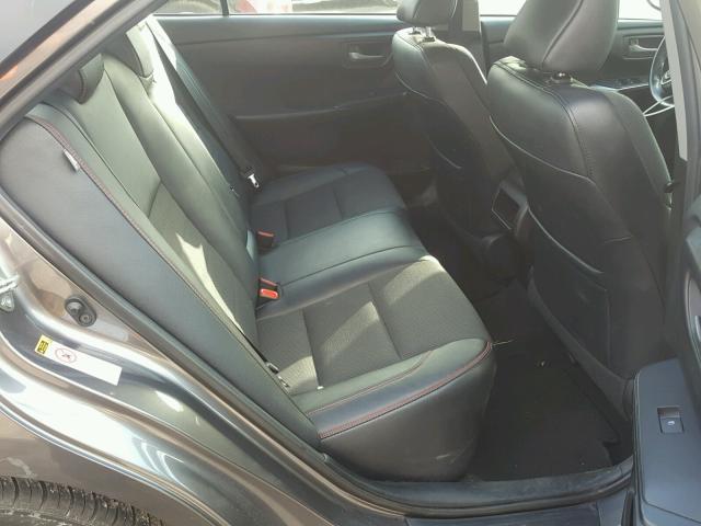 4T1BF1FK1GU199595 - 2016 TOYOTA CAMRY LE ნაცრისფერი ფოტო 6