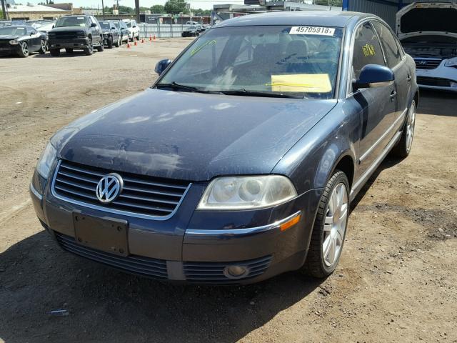 WVWAD63B75E055614 - 2005 VOLKSWAGEN PASSAT GLS BLUE photo 2