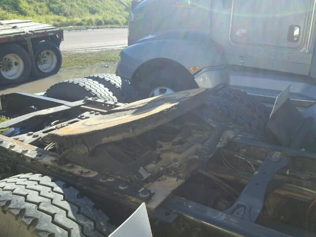 3AKJGLDV9FSGN7670 - 2015 FREIGHTLINER CASCADIA 1 WHITE photo 9