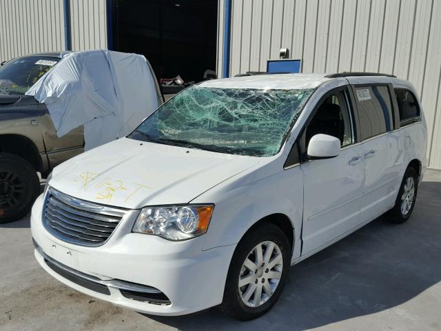 2C4RC1AG5FR676698 - 2015 CHRYSLER TOWN & COU WHITE photo 2