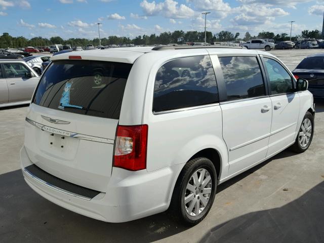 2C4RC1AG5FR676698 - 2015 CHRYSLER TOWN & COU WHITE photo 4