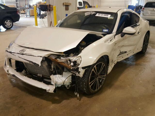 JF1ZNAA13D1701482 - 2013 TOYOTA SCION FR-S WHITE photo 2