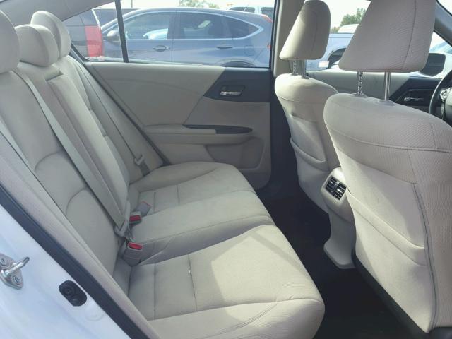 1HGCR2F74GA240435 - 2016 HONDA ACCORD EX 白色 照片 6