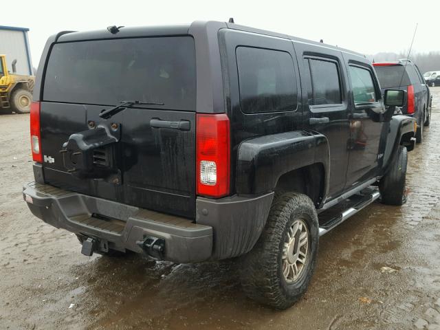 5GTDN136068108520 - 2006 HUMMER H3 BLACK photo 4