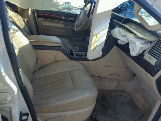 5LMEU68H75ZJ12118 - 2005 LINCOLN AVIATOR 米色 照片 5