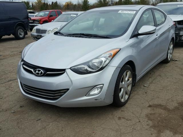 5NPDH4AE6CH105905 - 2012 HYUNDAI ELANTRA SILVER photo 2