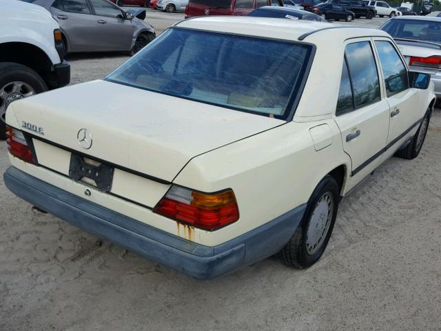 WDBEA30D3HA561952 - 1987 MERCEDES-BENZ 300 E CREAM photo 4