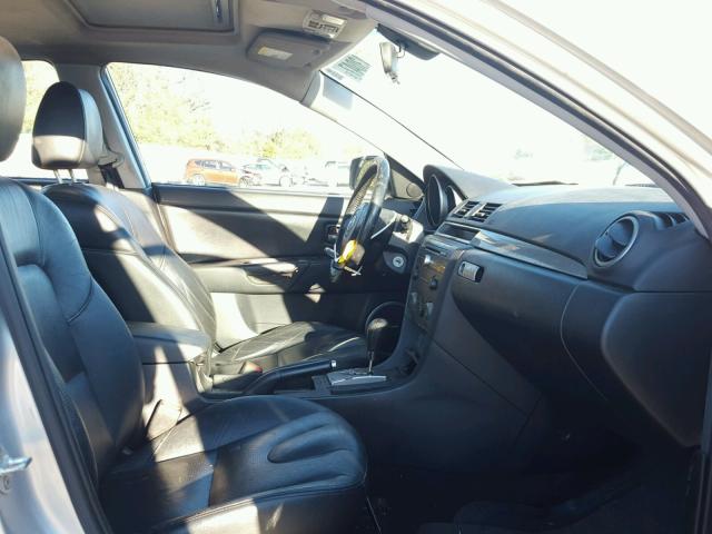 JM1BK343461437253 - 2006 MAZDA 3 HATCHBAC SILVER photo 5