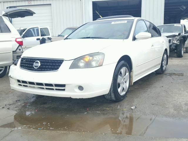 1N4AL11D05C238011 - 2005 NISSAN ALTIMA S WHITE photo 2