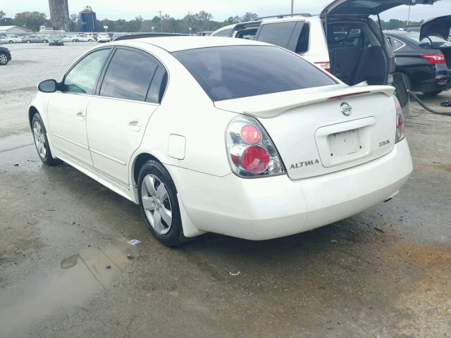 1N4AL11D05C238011 - 2005 NISSAN ALTIMA S WHITE photo 3