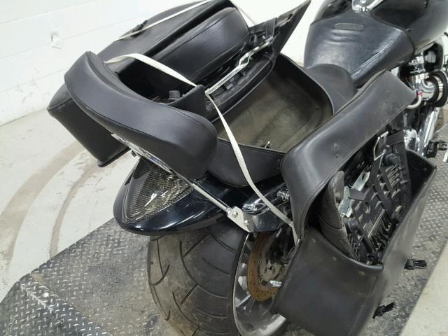 JS1VY53A082100061 - 2008 SUZUKI VZR1800 BLACK photo 9