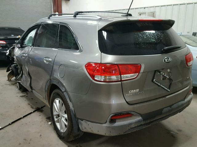 5XYPG4A33HG195611 - 2017 KIA SORENTO LX GRAY photo 3