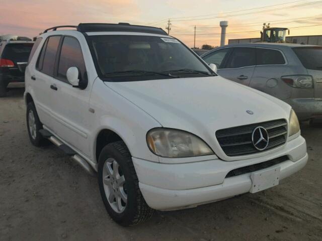 4JGAB72E8YA194245 - 2000 MERCEDES-BENZ ML 430 银色 照片 1