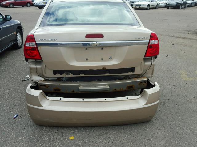 1G1ZT54855F240282 - 2005 CHEVROLET MALIBU GOLD photo 9