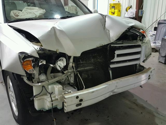 JTEDP21A740032283 - 2004 TOYOTA HIGHLANDER SILVER photo 9