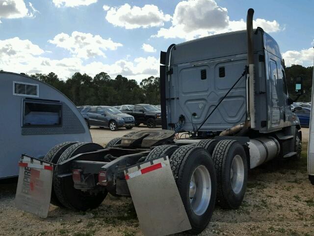 3AKJGLDV2FSGH6802 - 2015 FREIGHTLINER CASCADIA 1 GRAY photo 4