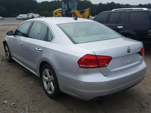 1VWBH7A38CC060823 - 2012 VOLKSWAGEN PASSAT SE SILVER photo 3