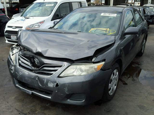 4T4BF3EK8BR162216 - 2011 TOYOTA CAMRY BASE GRAY photo 2